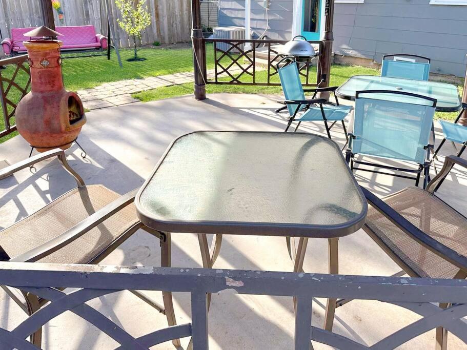 Yellow Texas Star House Blocks From Goodfellow Afb Σαν Άντζελο Εξωτερικό φωτογραφία